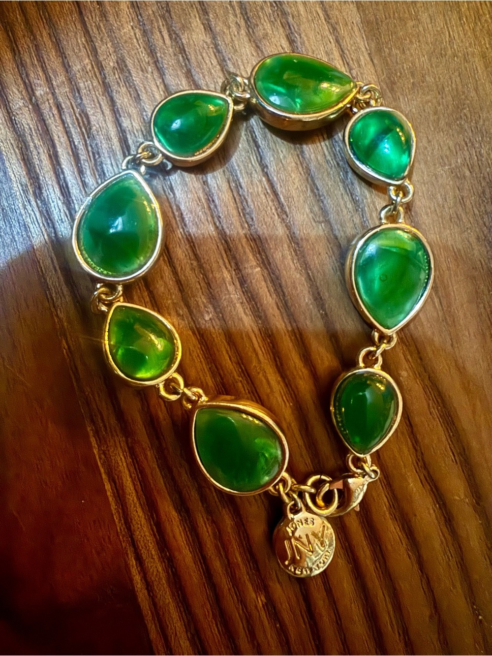 Vintage Jones New York JNY Gold Green Lucite Teardrop Link Statement Bracelet